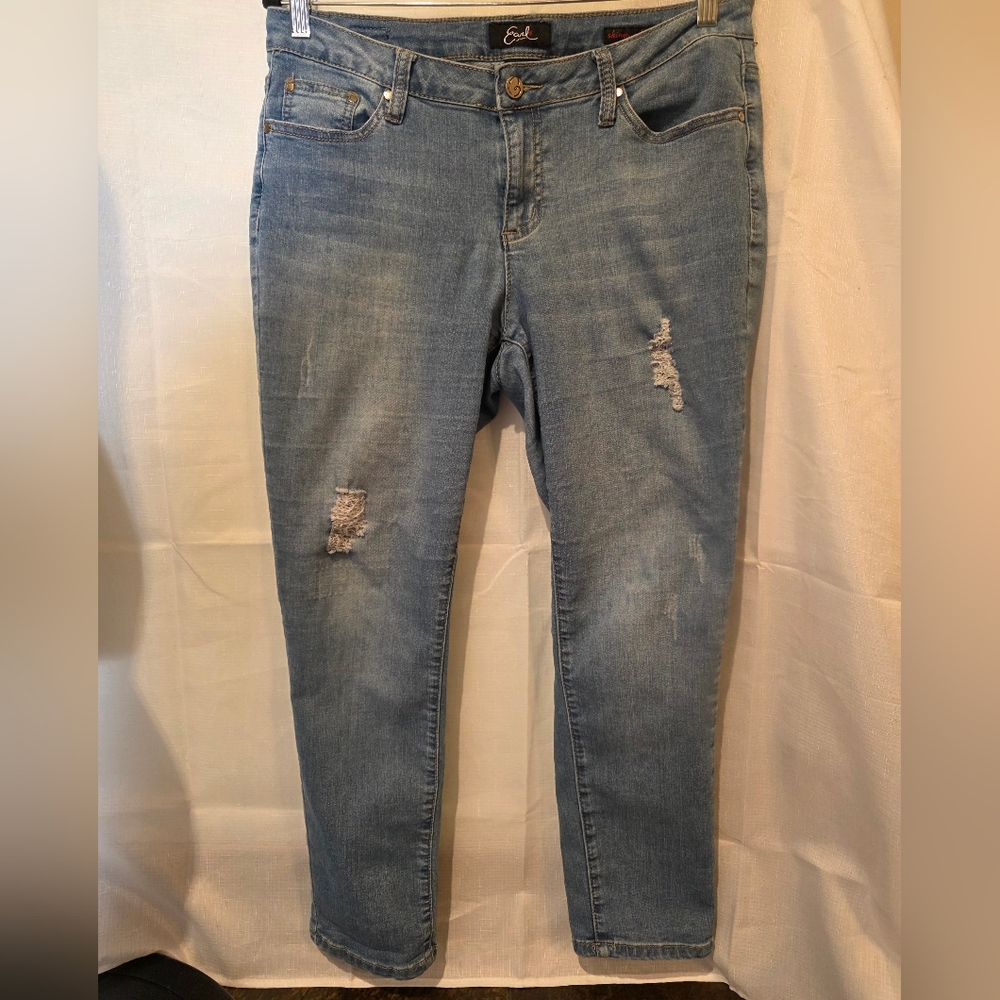 Earl Jeans • Light Blue Distressed Skinny Ankle Jeans.  Sz 12